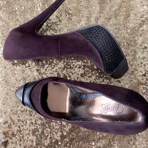 Carlos Santana high heels,brown satin 3.5” slim heel.